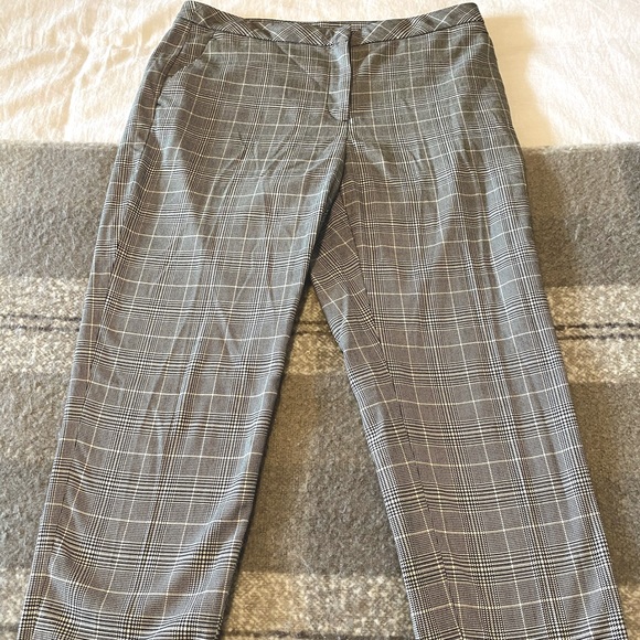 H&M women’s slacks - Picture 2 of 3